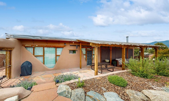 Taos House | Casa de Taos: Enchanting Retreat on 2.5 Acres w/Hot Tub & Stunning Views