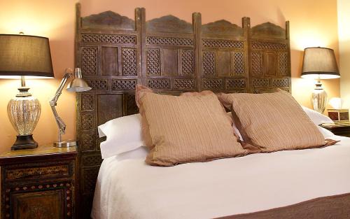 Historic Eastside Hotel | Casa de Tres Lunas/House of Three Moons