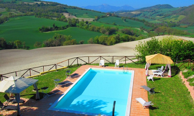 Arcevia Apartment | Casa dei Sogni d'Oro - Apart. Nidastore with pool 12x6 m - panoramic view