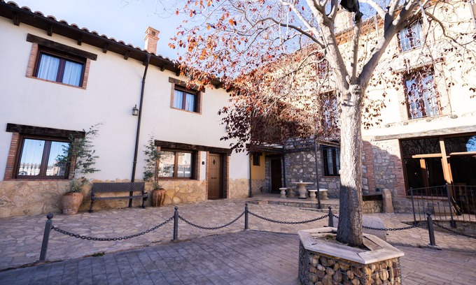 Cella Cottage | Casa del Agüelo: Jiloca Apartment (4 people. Enabled for the disabled