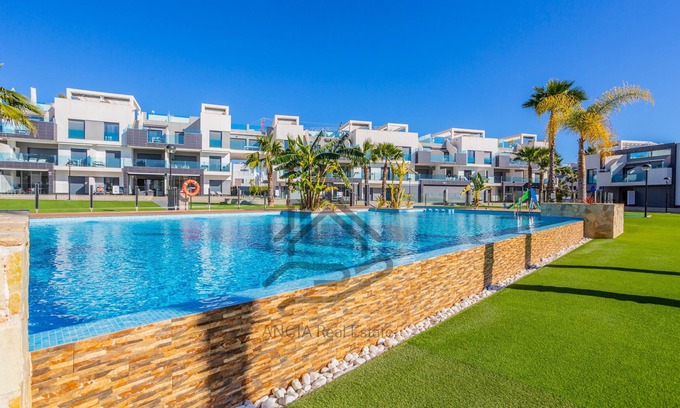 Guardamar del Segura Apartment | Casa Del Campo: Ultimate comfort and privacy: penthouse with spectacular pool views in Guardamar