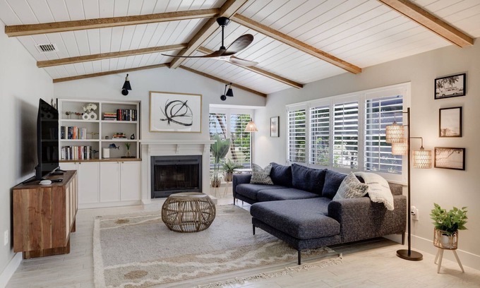 Beachview Country Club Estates House | Casa Del Mar- Gorgeous Villa with Heated Pool
