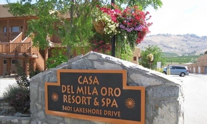 Okanagan-Similkameen Condo | Casa Del Mila Oro Beachfront 2 Bedroom Condo: August dates still available