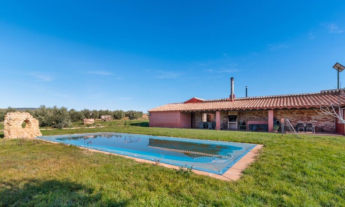 Alcaraz Cottage | Casa del Palomar with Spa and shared pool for 6