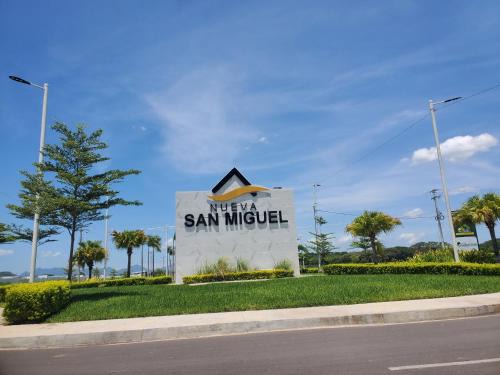 San Miguel House | Casa del paseante