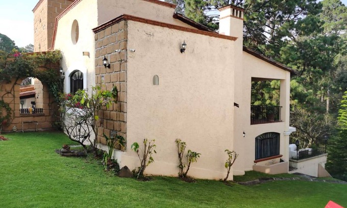 Avandaro House | CASA DEL RIO AVANDARO