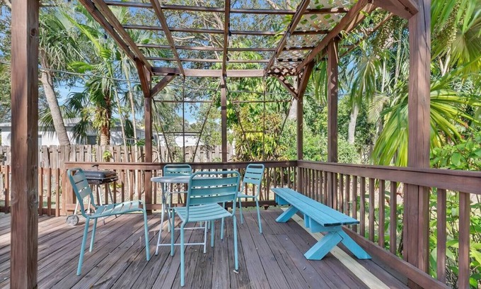 South Miami House | Casa Del Sol 3 Bed 1 Bath w/Tropical Garden 6711