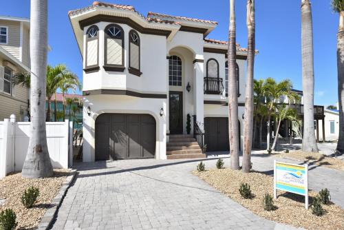 Fort Myers Beach House | Casa del Sol Breeze by Sun Palace Vacations