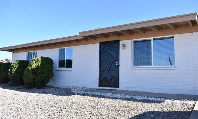 Sierra Vista House | Casa Del Sol Close to all things Sierra Vista!
