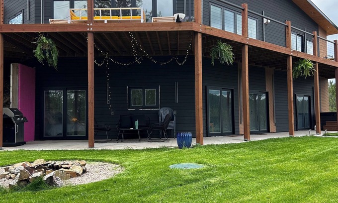 Rapid City House | Casa del Sol is a private oasis surrounded by trees near Pactola Lake.