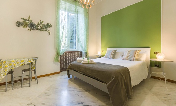 Chiaia Bed & Breakfast | CASA DEL SOLE B&B IN MERGELLINA -TRIPLE ISCHIA ROOM 26 sqm with private bathroom