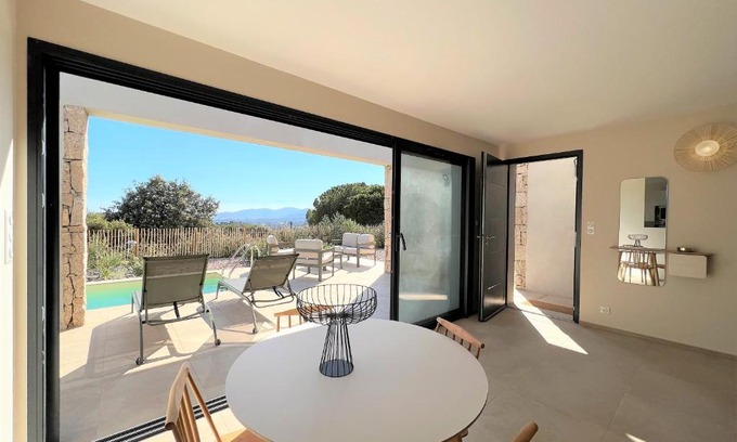 Afa Villa | Casa di Bà - villa 2 chambres avec piscine à 10 minutes des plages