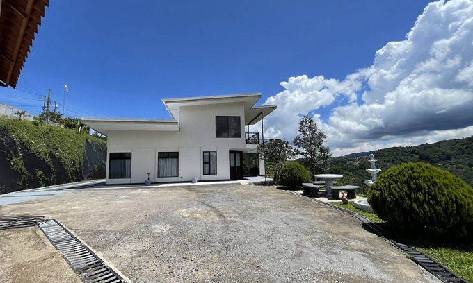 Canton Desamparados House | Casa di Montagna San Bernardo