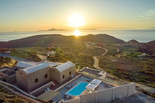 Anafi Hotel | Casa Di Namphio Villa & Suites Anafi