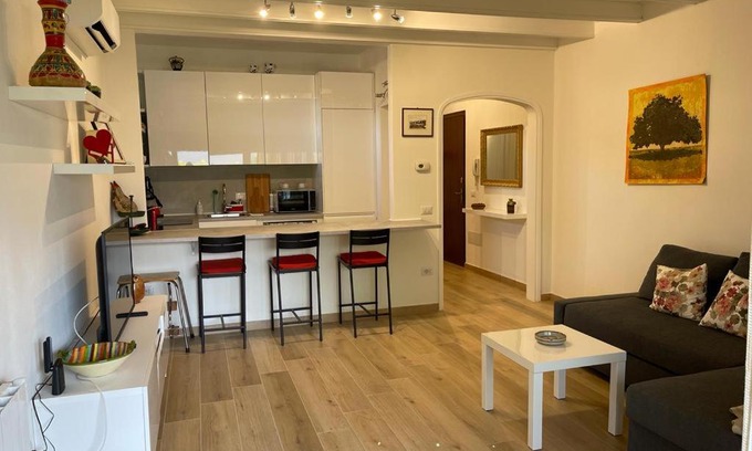 Porto Valtravaglia Apartment | Casa di Paolino