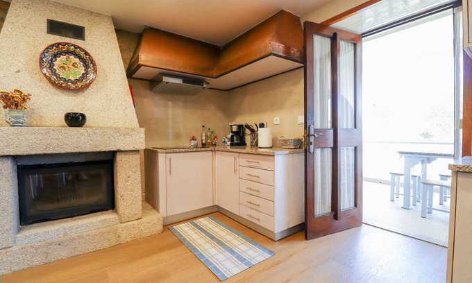 Cardielos Villa | Casa do Calejo - house with swimming pool