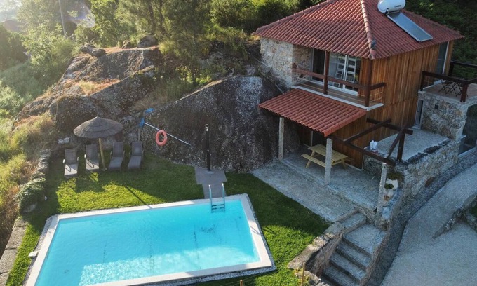 Arcos de Valdevez House | Casa do Carvalho Pool Spa Wellness Retreat @Gerês