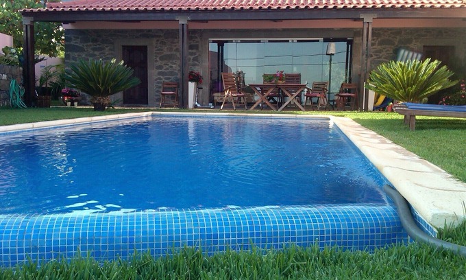 Sao Roque House | Casa do Poço II - Villa with pool and sea view