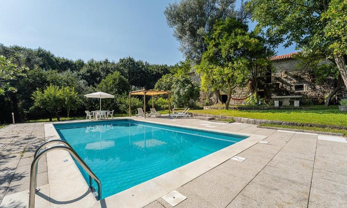 Povoa de Lanhoso Apartment | Casa do Pomar - Manor House