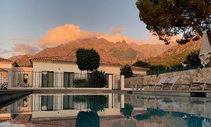 Calenzana Villa | Casa Dumè new air-conditioned villa, heart village, garden, pool, sea and mountain