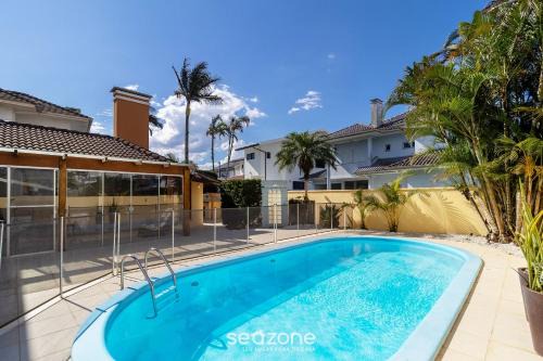 Jurere Internacional House | Casa Duplex c/Piscina a 850m da Praia RDT0124