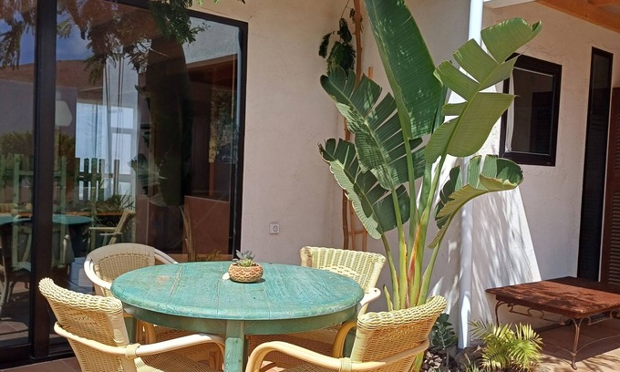 Tinajo House | Casa Eclipse, panoramic views for the whole family