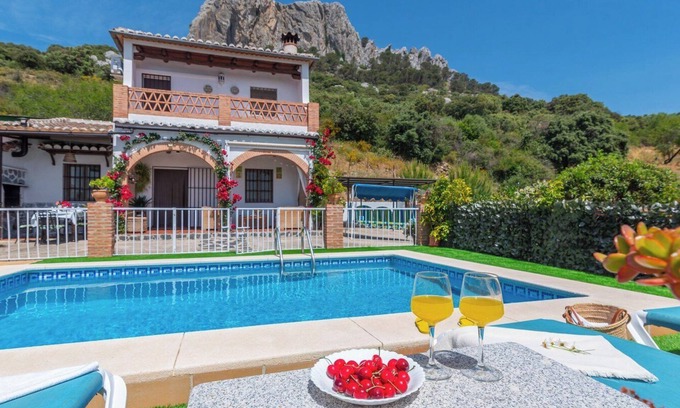 Benalauria Villa | Casa El Carril Benalauría by Ruralidays