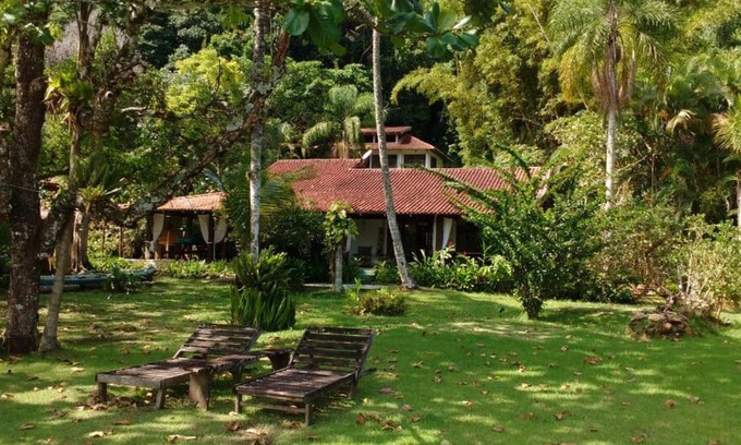 Barra do Sahy House | Casa em Frente a Praia nas Margens do Rio Sahy