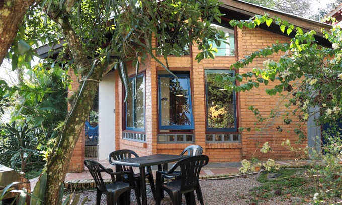 Sambaqui House | Casa em meio a natureza e em frente a praia PR7688