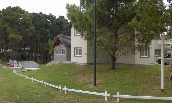 Pinamar House | Casa en Alquiler Pinamar Shaw
