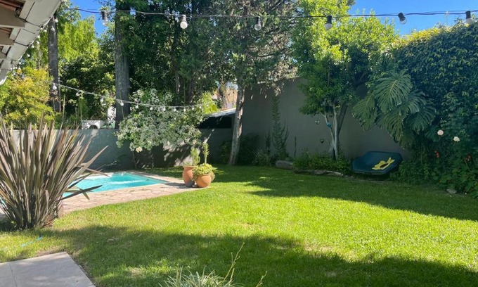 Florida House | Casa en Florida - como estar en una quinta a 15 cuadras de CABA