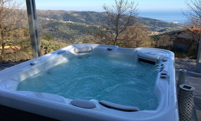 San Bartolomeo al Mare House | Casa Erbaea, beautiful sea view, swimming pool and whirlpool spa