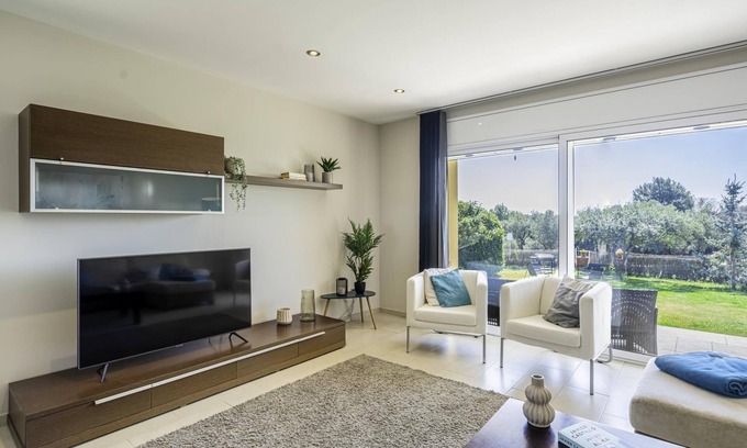 Canovelles Villa | Casa familiar con piscina