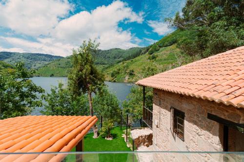 Chantada House | Casa Escondida Aveiga