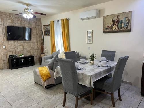 Monclova Apartment | Casa esmeralda
