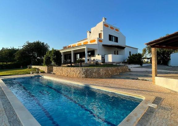 Olhao Villa | Casa Esperança - carefree living with big private pool and great views