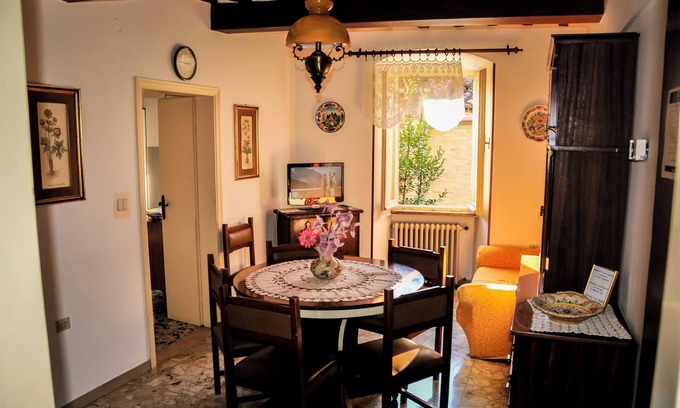 Gubbio Apartment | Casa Esposito - Holidays in the Heart of Gubbio, Medieval Umbria