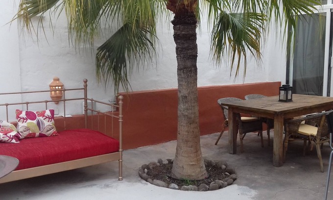 La Calera House | Casa Estie in picturesque Calera - a beautiful mountain view garden flat