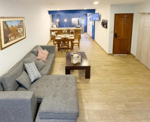 Asuncion Apartment | Casa estilo americano cerca del Shopping Mariscal con 2 garajes y WiFi