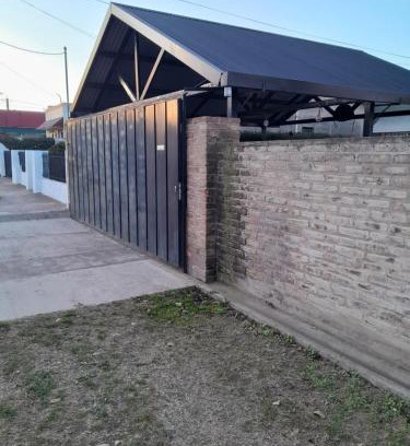 Toay House | Casa Familiar Toay