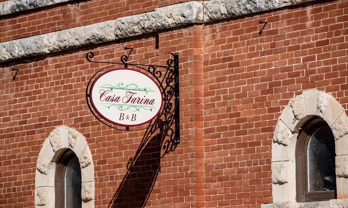 Granbury Bed & Breakfast | Casa Farina B&B