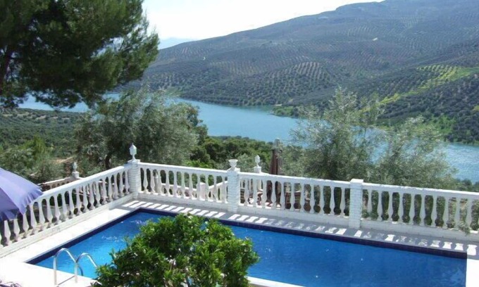 Iznajar Villa | *Casa Feliz * Outstanding private villa & pool with dazzling lake view