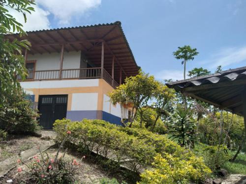 Marsella House | CASA FINCA LUCITANIA