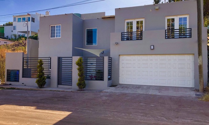 Ensenada House | CASA FLORES & FLORES (ENSENADA)
