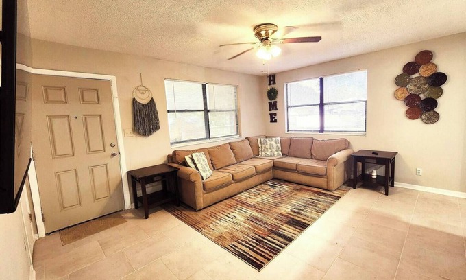 Westside House | Casa Frye: 4Bd/2Bth/Office/Parking Sleeps8! Jacksonville, FL