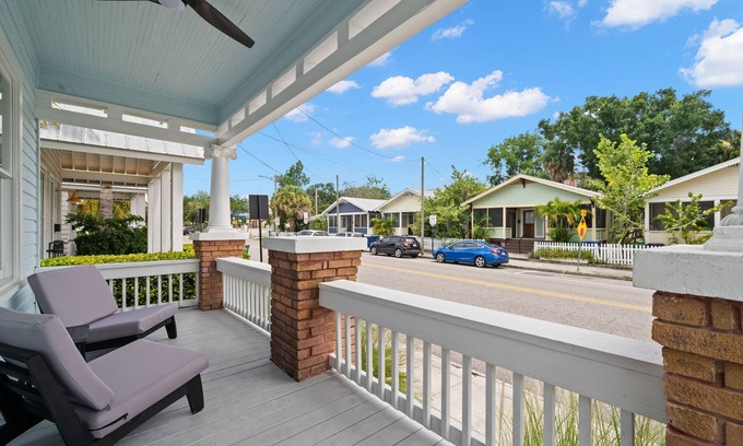 Historic Ybor House | Casa Fuente | Adorable Ybor Bungalow Near 7th Ave