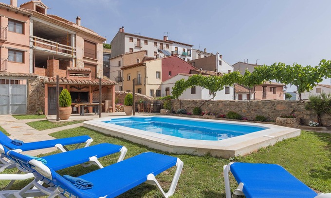 San Agustin Apartment | Casa Fuster apartment Las Encinas in San Agustín (Teruel)