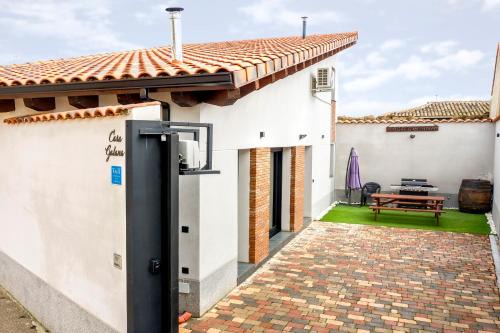 San Cristobal de Entrevinas House | Casa galana