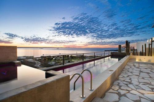 La Paz House | Casa Galería Blackaller