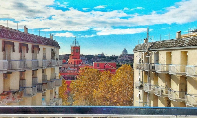Garbatella Apartment | Casa Garbabella - Garbabella House: Cozy, bright, Central